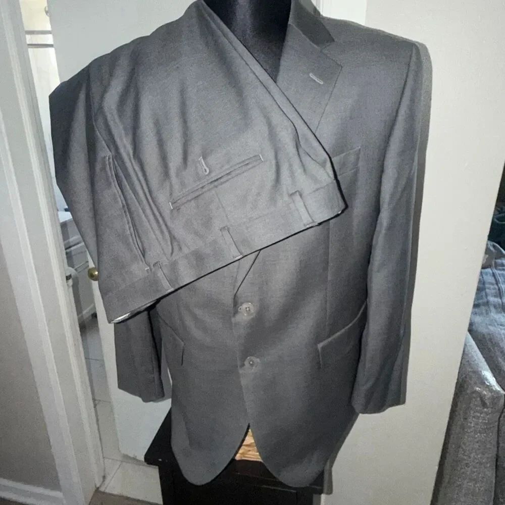 CHARLES TYRWHITT Classic Fit Grey Wool Suit-44R/W38